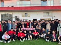 PENDİKSPOR TARAFTAR GRUBU MAGNİFİCO'DAN TATLI ZİYARET