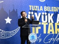 TUZLA BELEDİYE BAŞKANI ŞADİ YAZICI PERSONELİ İLE İFTAR SOFRASINDA BİR ARAYA GELDİ