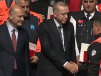 CUMHURBAŞKANI ERDOĞAN’DAN ÜMRANİYE BELEDİYESİ SİVİL SAVUNMA ARAMA KURTARMA EKİBİ’NE DEVLET ÜSTÜN FEDAKÂRLIK MADALYASI