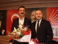 CHP KARTAL İLÇE BAŞKANLIĞI'NDA BAYRAK DEĞİŞİMİ;MERT POLAT GÖREVİNE BAŞLADI