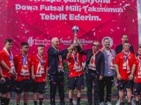 BAŞKAN YILDIRIM AVRUPA ŞAMPİYONU FUTSAL MİLLİ TAKIMINI AĞIRLADI