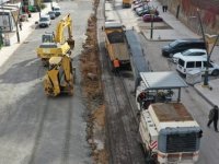 BELEDİYE EKİPLERİ MEVLANA CADDESİ'NDE ÇALIŞIYOR