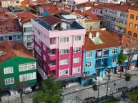 TARİHİ KUMAŞÇILAR ÇARŞISI YENİLENEN ÇEHRESİYLE DİKKAT ÇEKİYOR