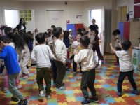 KARTAL BELEDİYESİ'NDEN İLKOKULA BAŞLAYACAK MİNİKLER İÇİN UYUM ETKİNLİĞİ