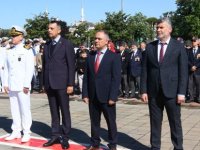 19 MAYIS ATATÜRK'Ü ANMA  GENÇLİK VE SPOR BAYRAMI PENDİK'TE ÇELENK SUNUMU İLE KUTLANDI