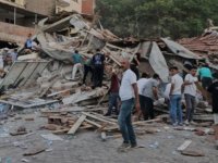 BALIKESİR BEŞİK GİBİ! ARTÇI SARSINTILAR SÜRÜYOR: SAHRA HASTANESİ KURULDU