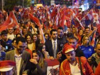 TUZLA'DA 30 AĞUSTOS COŞKUSU: BAŞKAN EREN ALİ BİNGÖL BU TOPRAKLARDA UMUT HEP VAR OLACAK