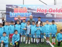 MİNİK KRAMPONLAR TURNUVASI RENKLİ GÖRÜNTÜLERE SAHNE OLDU