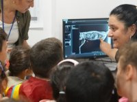KARTAL BELEDİYESİ'NDEN 4 EKİM HAYVANLARI KORUMA GÜNÜNDE MİNİK ÖĞRENCİLERDEN ANLAMLI ETKİNLİK
