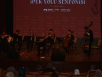 İPEK YOLU SENFONİSİ PENDİK’TE MÜZİKSEVERLERLE BULUŞTU