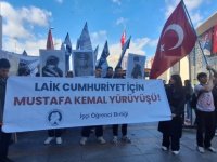 CUMHURİYET'İN 102.YILINDA ÜNVERSİTELİLER YÜRÜYOR