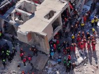 GEBZE'DE ÇÖKEN BİNADA 4 KİŞİ HAYATINI KAYBETTİ