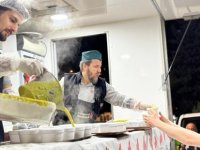 ÜMRANİYE’DE HER GÜN BİNLERCE KİŞİYE SICAK ÇORBA İKRAMI