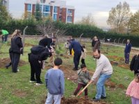 PENDİK'TE 7'DEN 70'E FİDAN DİKME SEFERBERLİĞİ