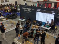 GELECEĞİN MÜHENDİSLERİ PENDİK ROBOT YARIŞLARI'NDA BULUŞTU