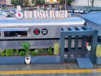 ÜMRANİYE’DE GENÇLERİN YENİ BULUŞMA NOKTASI: BİR BAŞKA BURGER AÇILDI