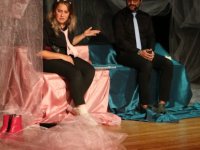 ''İŞİMİZ AŞK'' TİYATRO OYUNU KARTALLI SANATSEVERLERLE BULUŞTU