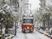 İSTANBUL'DA KAR UYARISI! 12 OCAK'TA MECBUR KALMADIKÇA DIŞARI ÇIKMAYIN