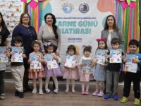 KARTAL BELEDİYESİ ÇOCUK GELİŞİM MERKEZLERİNDE İLK DÖNEM KARNE SEVİNCİ