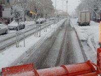 PENDİK'TE KARLA MÜCADELE ÇALIŞMALARI SÜRÜYOR