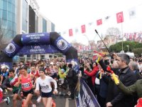 KARTAL'DA 15. UĞUR MUMCU'YU ANMA YOL KOŞUSU DÜZENLENDİ