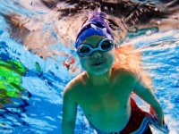 ÜMRANİYE BELEDİYESİ, YÜZME SPORUNU HERKES İÇİN ERİŞİLEBİLİR KILIYOR