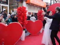 KARTAL'DA SEVGİLİLER GÜNÜ COŞKUSU