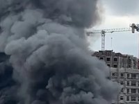 TUZLA'DA İŞÇİLERİN KALDIĞI KONTEYNERDE YANGIN ÇIKTI