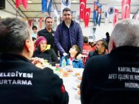 BAŞKAN GÖKHAN YÜKSEL KARTALLI KAHRAMANLARLA İFTAR SOFRASINDA BULUŞTU