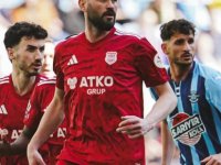 PENDİKSPOR ADANA'DA ŞOV YAPTI: MAVİ ŞİMŞEKLER DAĞILDI!