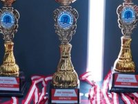 TUZLA'DA 23 NİSAN'A ÖZEL FİFA TURNUVASI ÖDÜLLERİ SAHİPLERİNİ BULDU