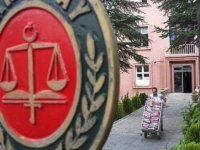 YARGITAY'DAN MİLYONLARI İLGİLENDİREN EMSAL KARAR:HAFTA TATİLİ YILLIK İZİNDEN DÜŞÜRÜLEMEZ