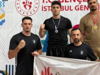 KİCK BOKSTA ÜMRANİYE RÜZGÂRI: 2 ALTIN 2 GÜMÜŞ MADALYA