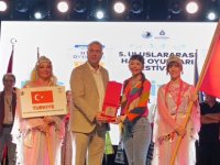 KARTAL'DA 5. ULUSLARARASI HALK OYUNLARI FESTİVALİ BARIŞ GÜNÜ COŞKUSUYLA SONA ERDİ