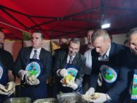 PENDİK MİLLET BAHÇESİ'NDE HAMSİ ŞÖLENİ:RİZELİLER DERNEĞİ UNUTULMAZ BİR ETKİNLİĞE İMZA ATTI