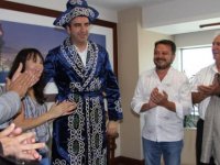 Gökhan Yüksel Kazakistan'lı Kadın Gazetecileri Makamında Ağırladı