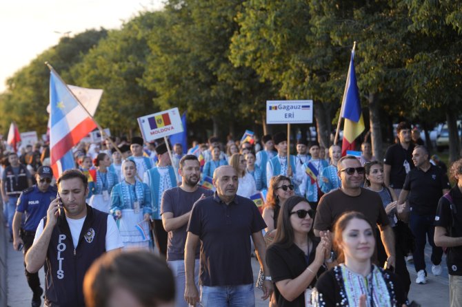 3-festival.jpg