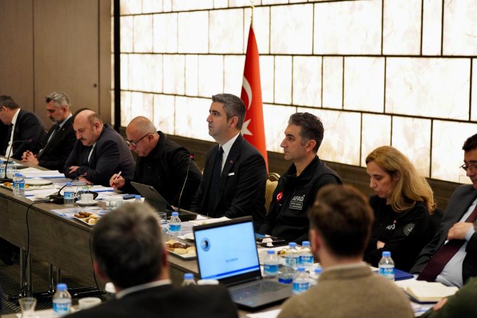 kartal-belediyesi-ve-istanbul-valiliginden-ortak-afet-toplantisi-3.jpeg