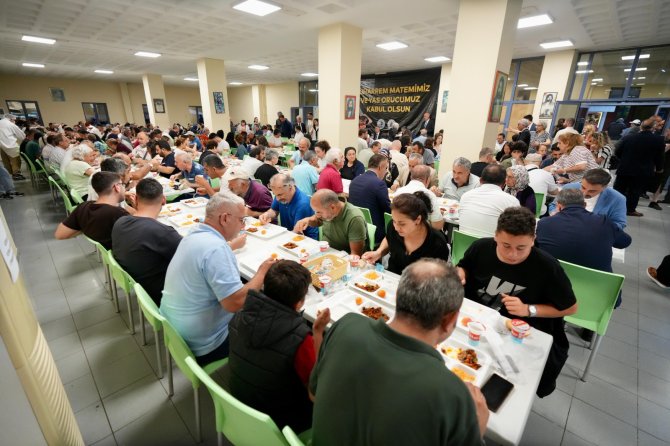 kartal-cemevinde-birlik-sofrasi-3.jpg