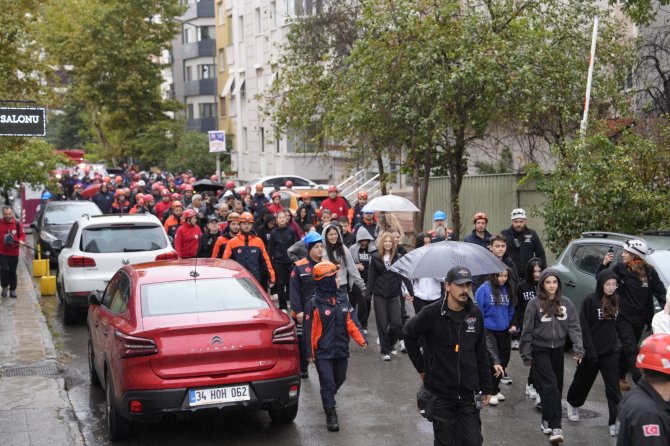 kartal-tsunami3.jpg