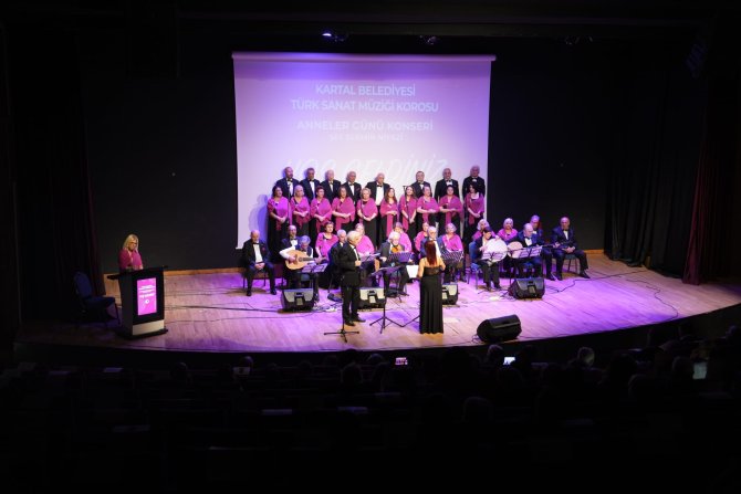 kartalda-anneler-gunu-coskusu-2.jpg