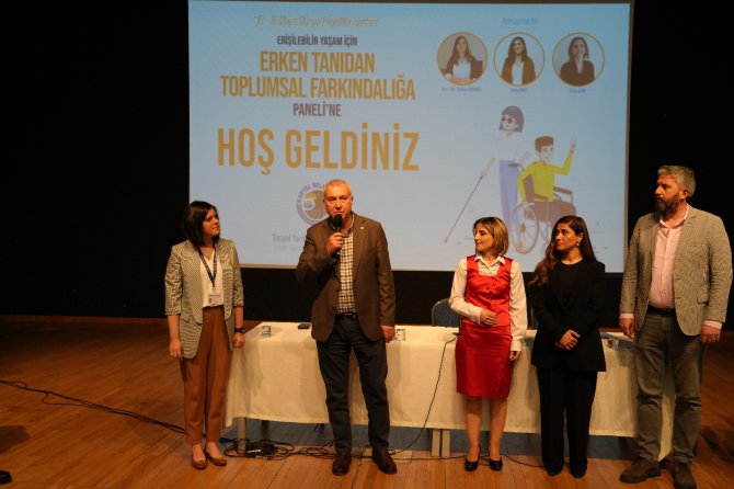 kartalda-engelliler-haftasinda-anlamli-panel-3.jpg