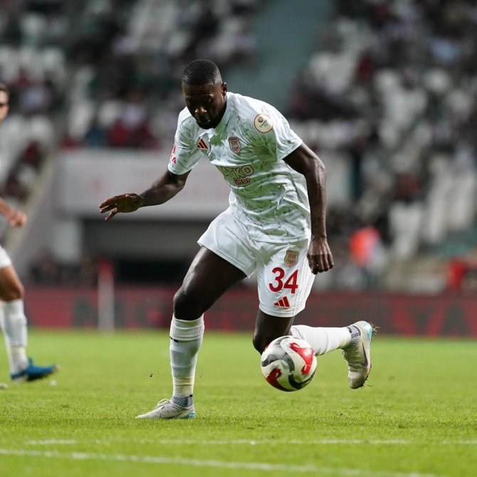 pendikspor-5-001.jpg