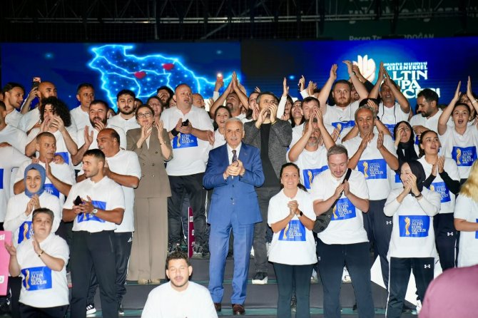 um-altin-kupa-ana-5.jpg